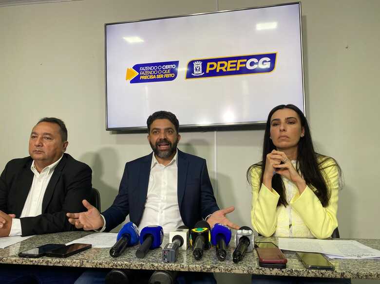 Equipe da prefeitura em coletiva de imprensa - Foto: Sarah Chaves