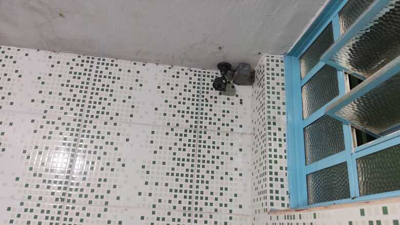 C&acirc;mera estava voltada para baixo, na dire&ccedil;&atilde;o das cabines