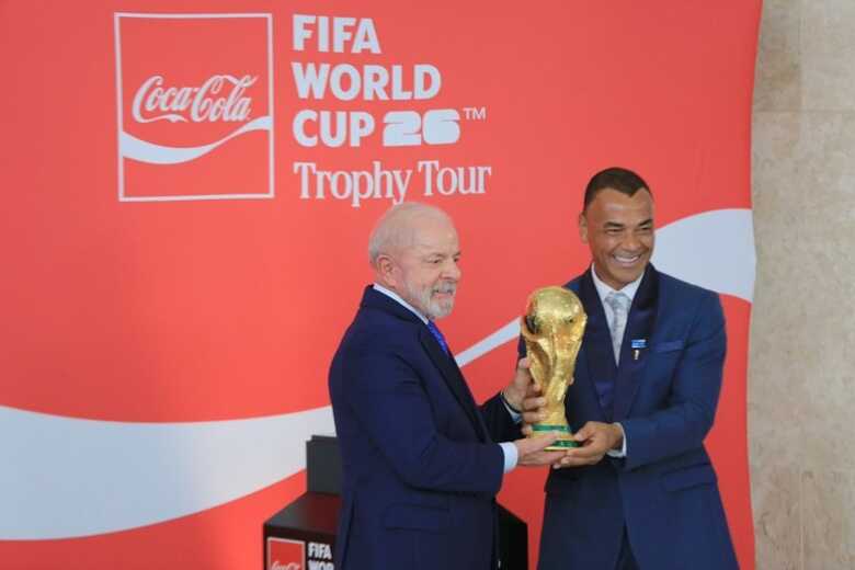 O evento contou com a participa&ccedil;&atilde;o do ex-jogador Cafu, campe&atilde;o da Copa do Mundo 2002