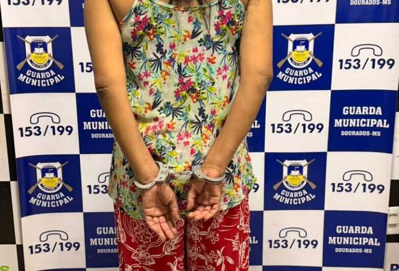 A suspeita foi presa em flagrante