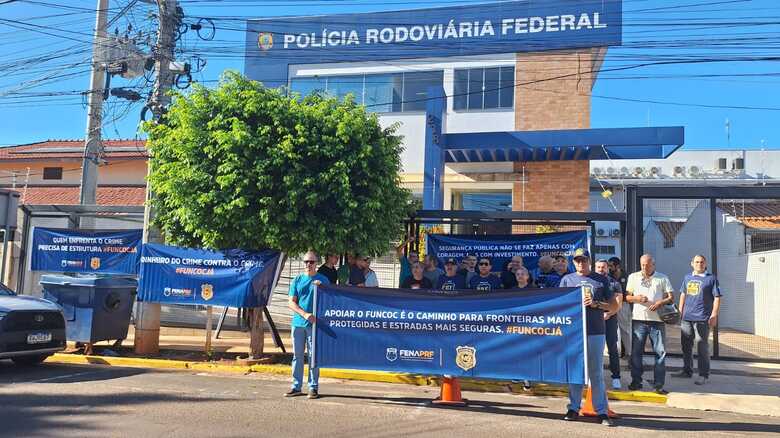 Protesto aconteceu em frente a sede da PRF em Campo Grande