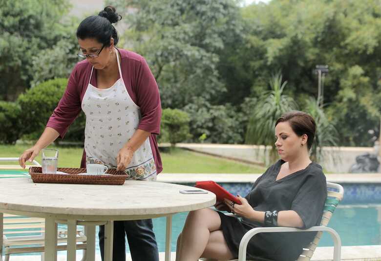 Longa: Que Horas Ela Volta