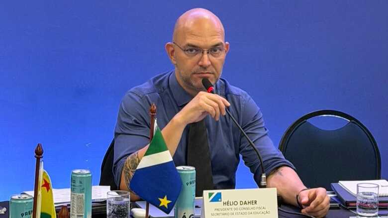 Secret&aacute;rio estadual H&eacute;lio Daher 