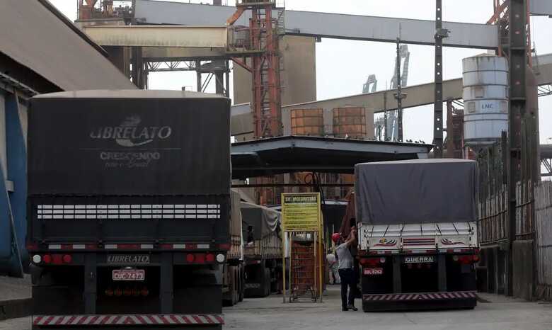 Intuito tamb&eacute;m &eacute; evitar greve dos caminhoneiros