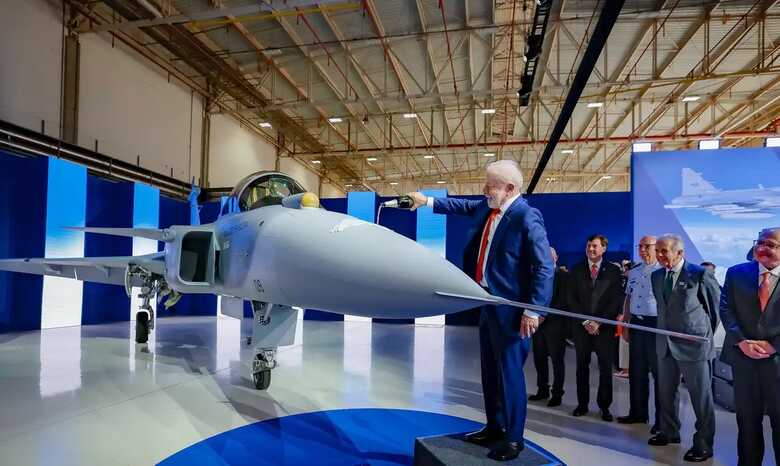 Lula participou do evento, mas n&atilde;o discursou