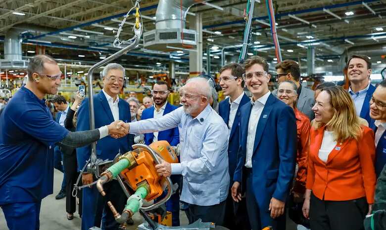 Lula disse que solu&ccedil;&atilde;o deve ser apresentada pelo novo ministro da Fazenda