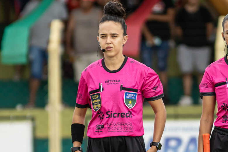 Karina Carvalho pertence ao quadro da CAF/FFMS e Master da CBF