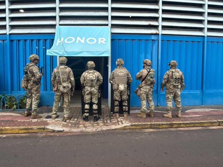 Mandado est&aacute; sendo cumprido no Camel&oacute;dromo