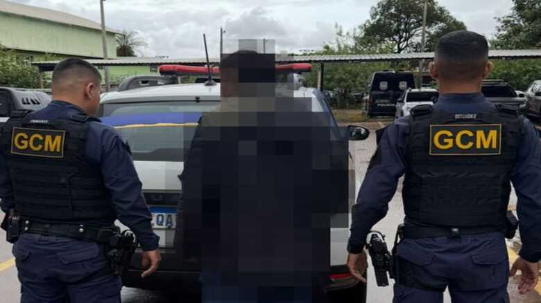 Suspeito foi levado para a Deam