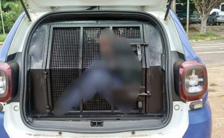 Suspeito foi detido e encaminhado para a delegacia