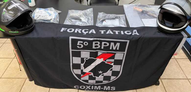 Armas e muni&ccedil;&otilde;es foram apreendidas no local