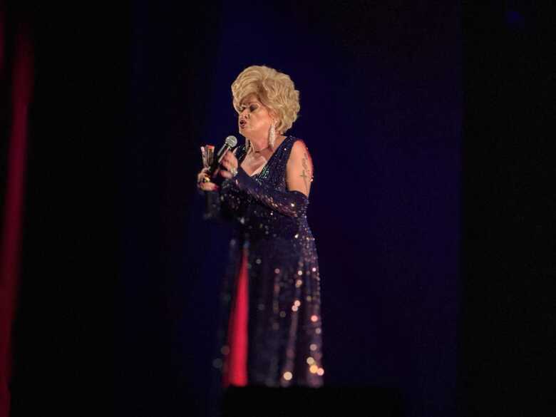 Com classifica&ccedil;&atilde;o livre, a apresenta&ccedil;&atilde;o busca proporcionar uma noite de humor e emo&ccedil;&atilde;o