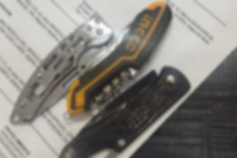 Canivetes foram apreendidos pela equipe da Pol&iacute;cia Militar