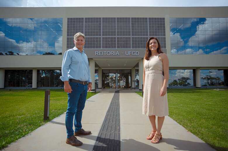 Etienne Biasotto e Danielle Marques Vilela