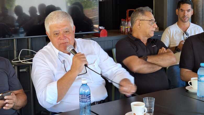 Marum durante coletiva de imprensa 