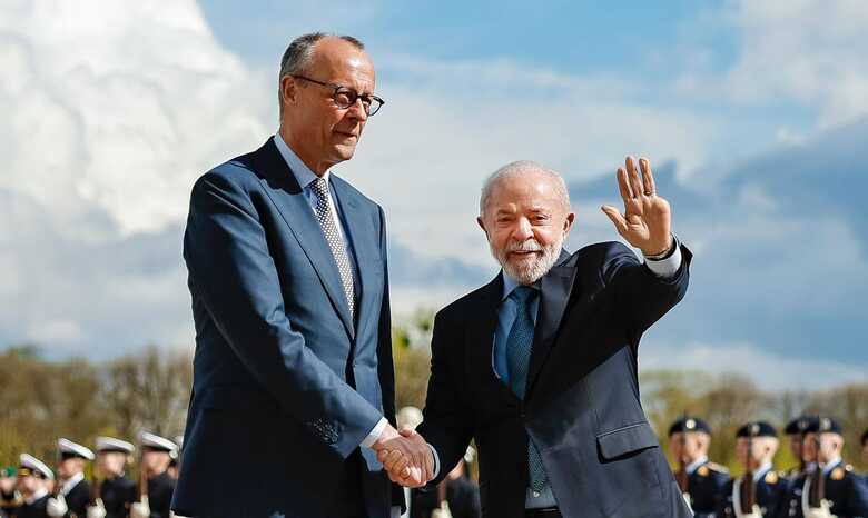 O presidente Lula foi recebido pelo chanceler alem&atilde;o, Friedrich Merz