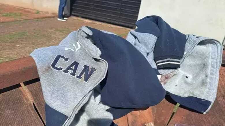 Casaco em que o beb&ecirc; estava enrolado