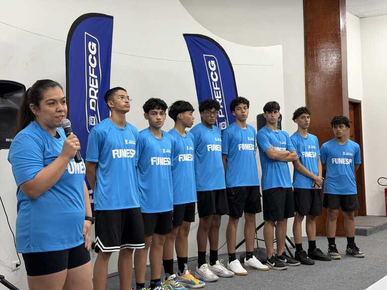 Atletas durante a cerim&ocirc;nia 