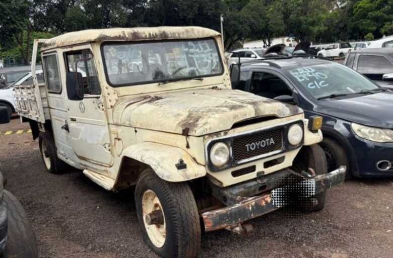 O principal destaque &eacute; uma Toyota Bandeirante 1988,