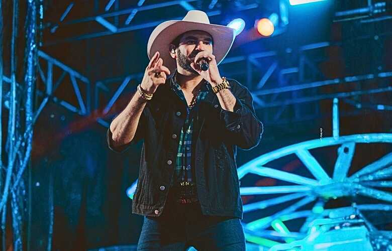 Sertanejo sobe ao palco no s&aacute;bado