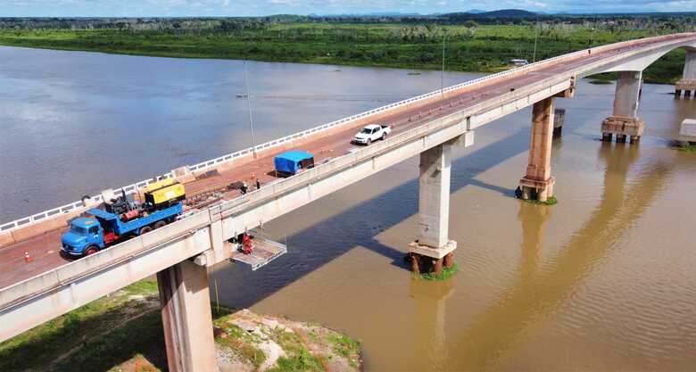 Ponte sobre o Rio Paraguai