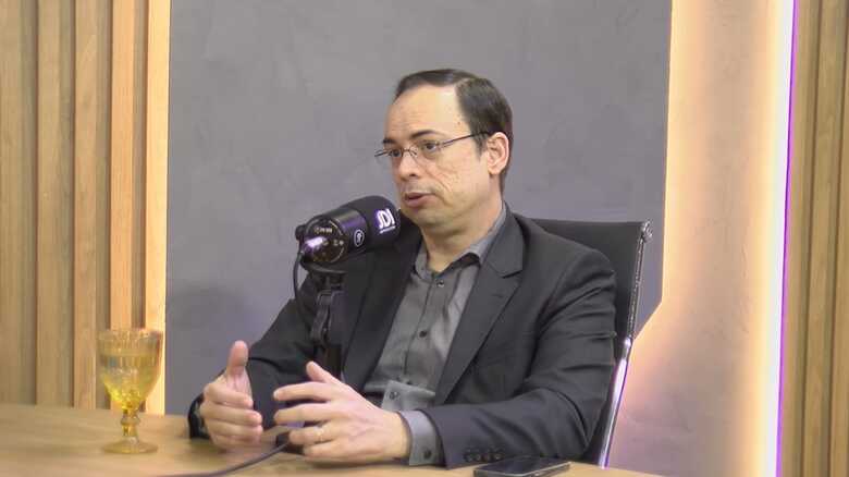 O urologista, Dr. Fernando Coutinho, esteve no programa Sa&uacute;de & Bem-Estar