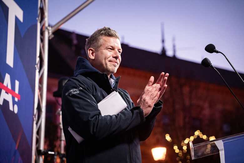 P&eacute;ter Magyar - Foto: Reprodu&ccedil;&atilde;o / Facebook Oficial