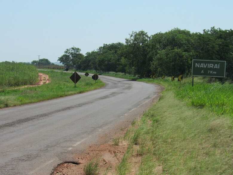 Rodovia MS-141 em Navira&iacute;
