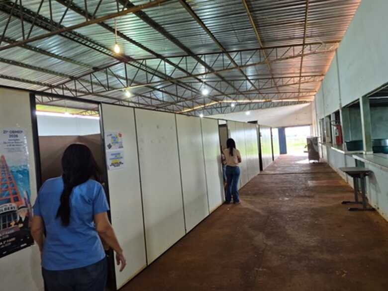 Alunos estavam estudando em um barrac&atilde;o