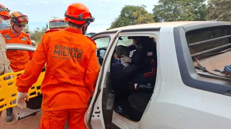Acidente mobilizou o Samu e o Corpo de Bombeiros