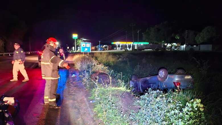 Capotamento aconteceu em Anast&aacute;cio