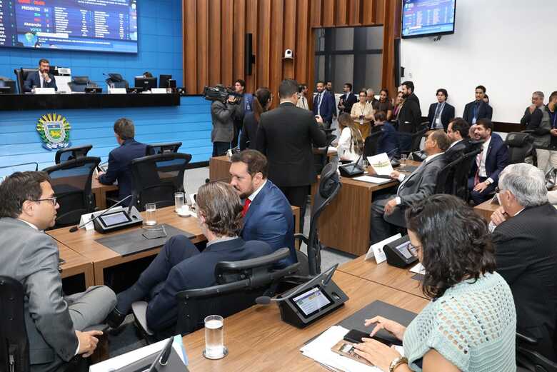 A sess&atilde;o come&ccedil;a &agrave;s 9h e &eacute; aberta ao p&uacute;blico