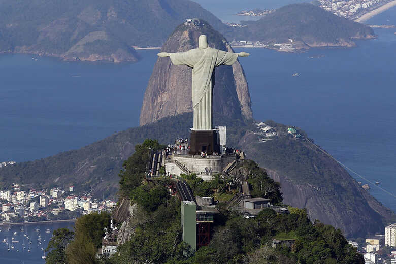 Brasil &eacute; bonito, mas perigoso, segundo estrangeiros
