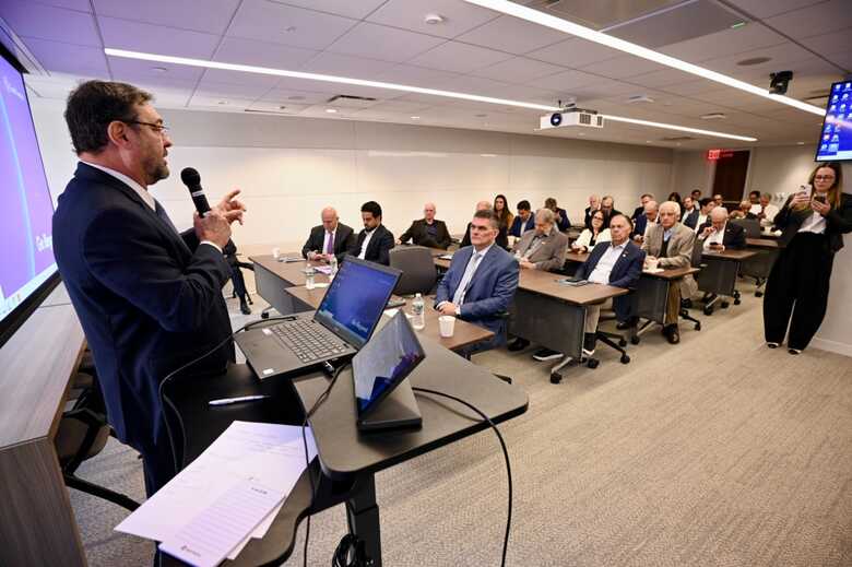 Os eventos reuniram presidentes de federa&ccedil;&otilde;es industriais, empres&aacute;rios e especialistas