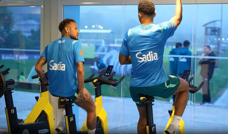 Neymar se apresentou na Granja Comary