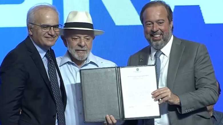 CEO do Grupo Energisa Ricardo Botelho, presidente Lula e o Ministro Minas e Energia Alexandre Silveira