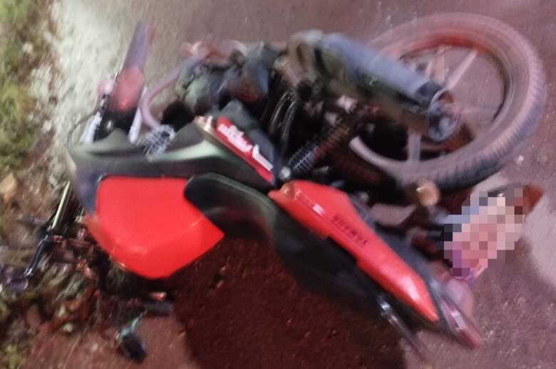 Motocicleta conduzida pela v&iacute;tima
