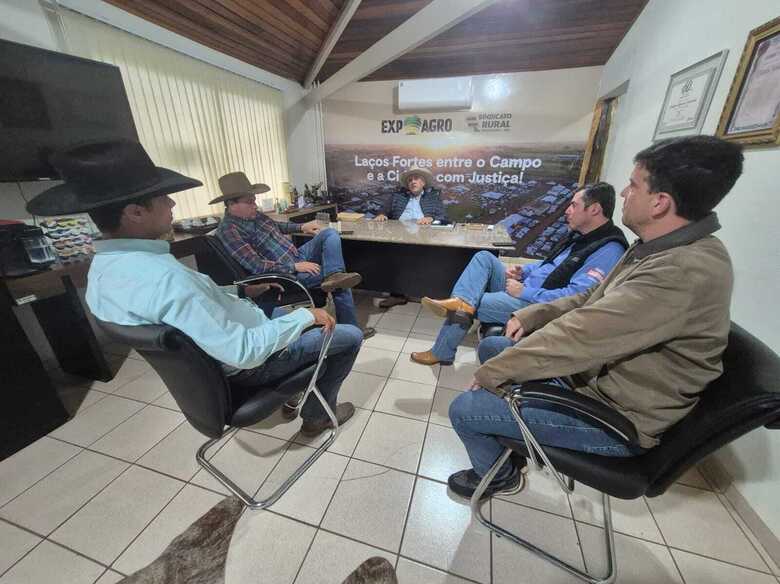 O leil&atilde;o foi realizado pelo produtor rural Lino Alexandre Vieira Ortiz