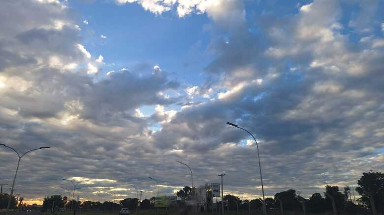 C&eacute;u nublado pela manh&atilde;