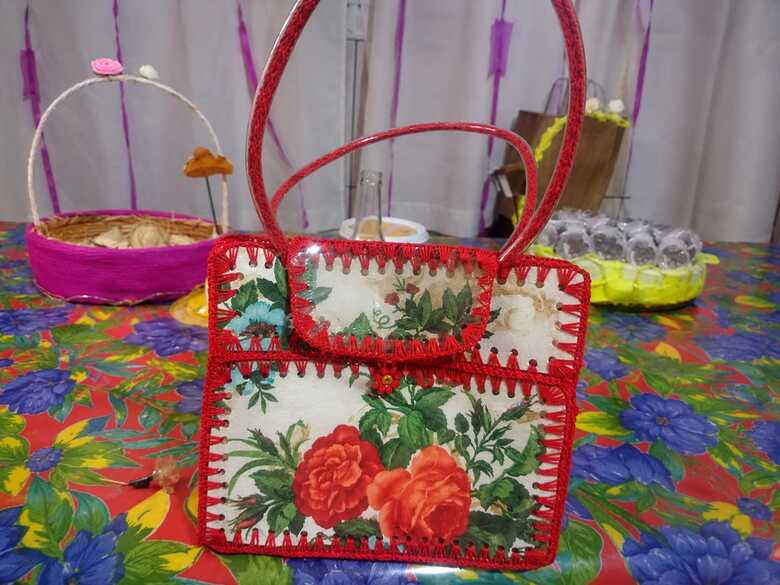 Bolsas que ser&atilde;o confeccionadas no curso
