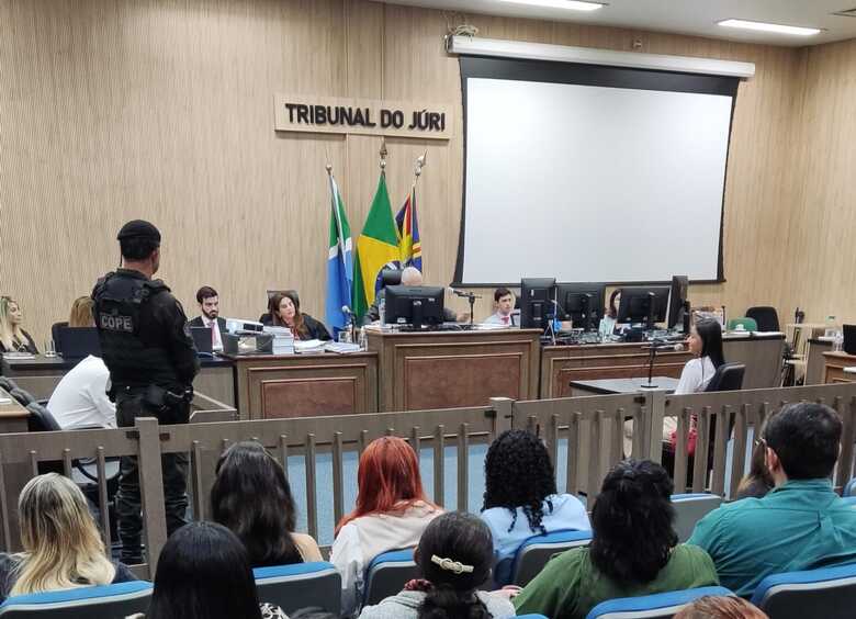 Wesla K&ecirc;nia durante o depoimento como testemunha de acusa&ccedil;&atilde;o