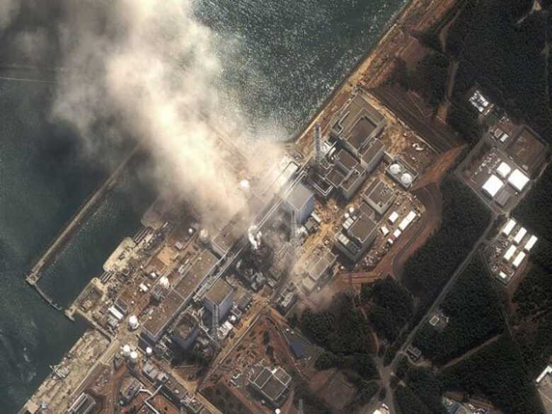 Imagem aérea da usina Fukushima Daiichi após explosão nesta segunda-feira (14) (Foto: Reuters)