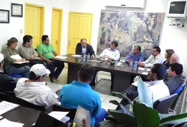 Reunião em Bonito entre prefeito e sindicalistas