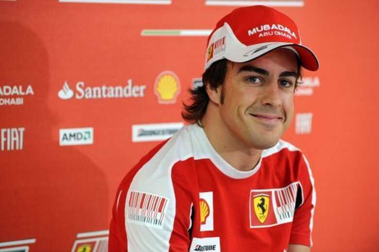 Alonso renova contrato até 2016