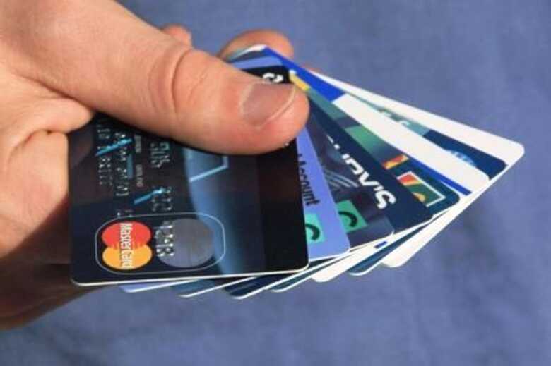 Cuidado ao utilizar cartões de crédito