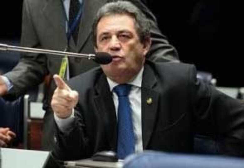 O senador Waldemir Moka (PMDB)