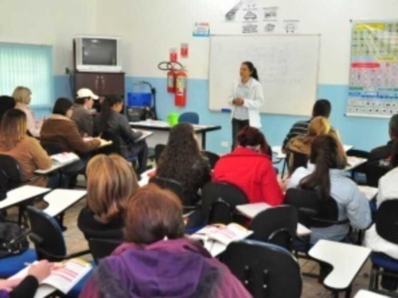 Câmera e registro das digitais serão utilizados para vigiar frequencia de alunos