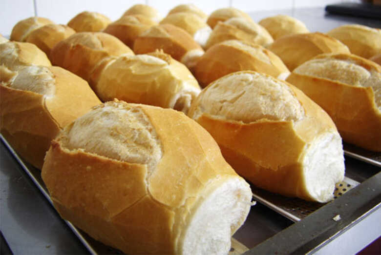 Consumido pelos brasileiros ao menos uma vez por dia, pãozinho francês vai ter receita alterada. 