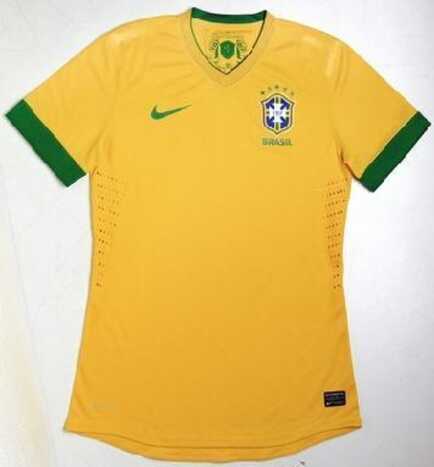 Camiseta da seleção brasileira para a temporada 2012
