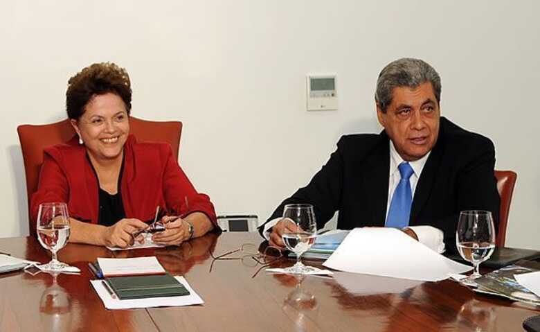 A presidente Dilma Rousseff (PT) e o governador de MS, André Puccinelli (PMDB)